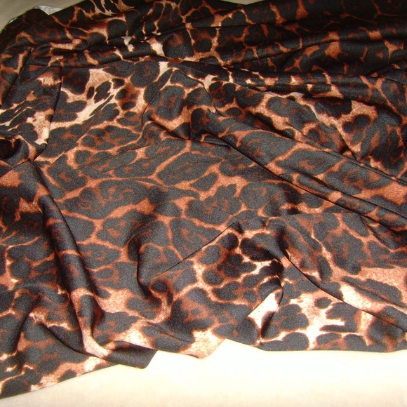 Jersey Knit Leopard Print Fabric - Picture 6 of 7